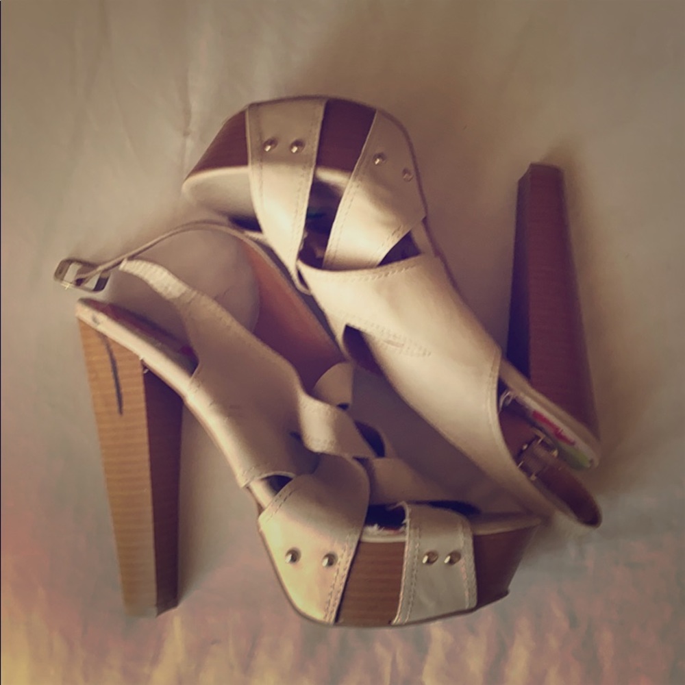 Women’s Shoes